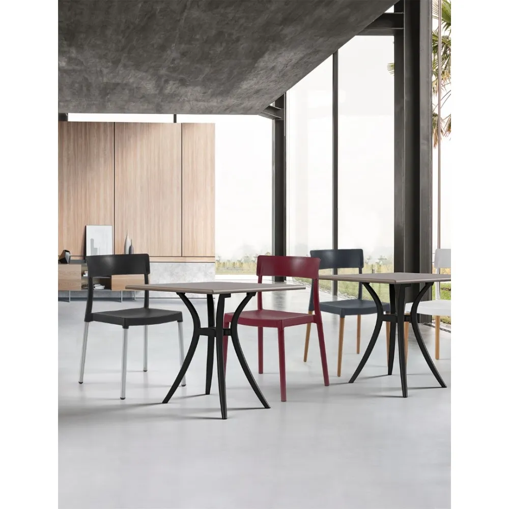 Kėdė Lilly su medine koja - Ideali jūsų terasai