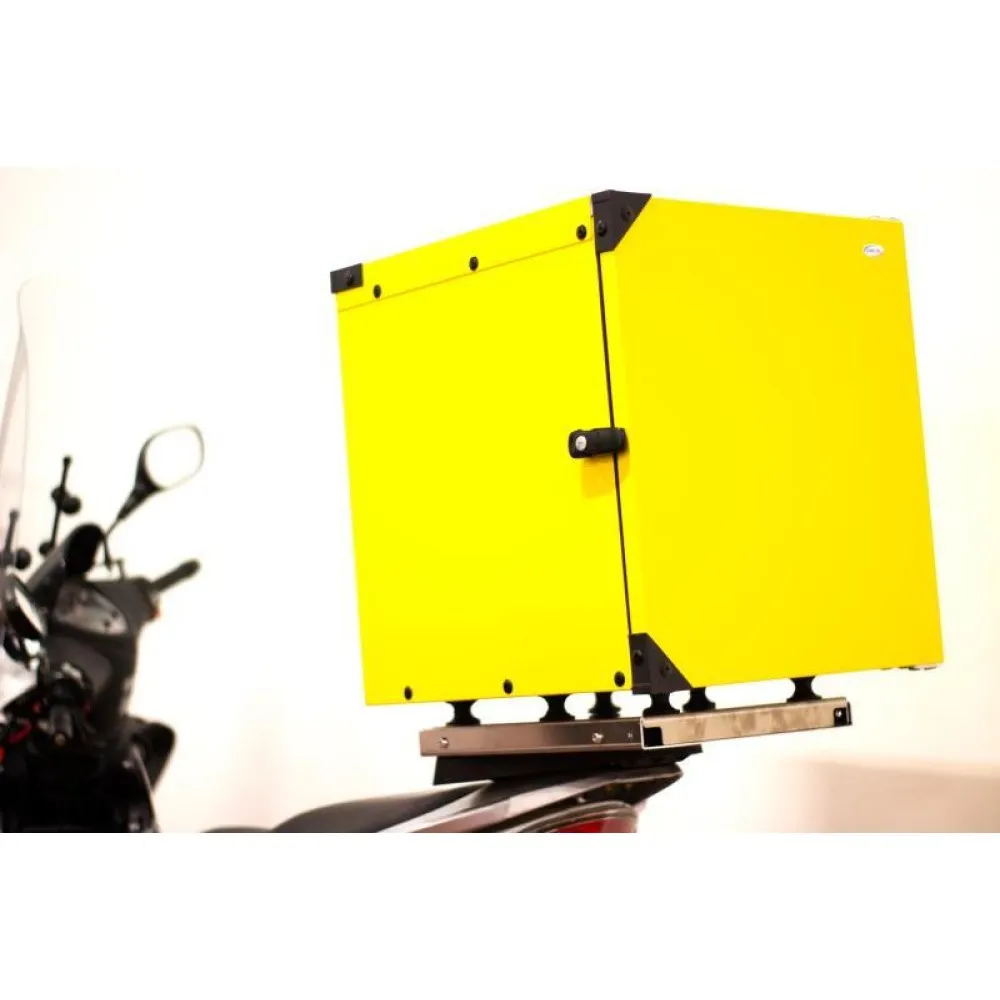 Cieta kaste motorolleram ar centrālo plauktu 2 termosomām, 50 cm