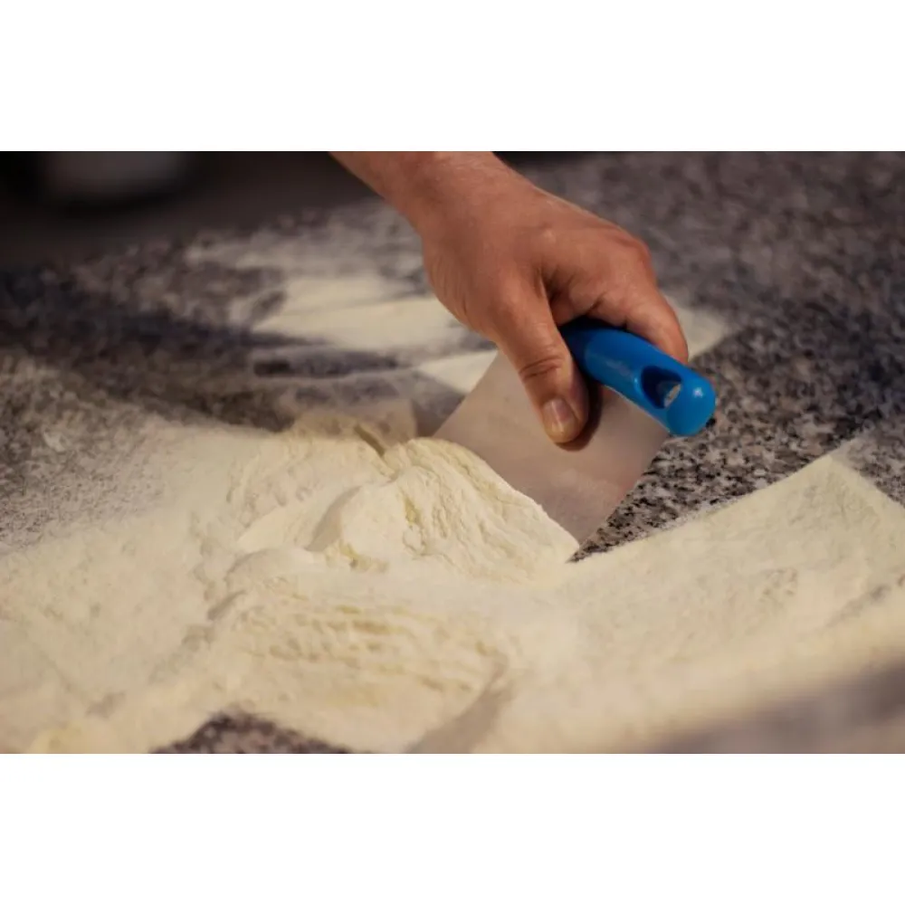 Elastīgs mīklas griezējs/skrāpis 8x11,5cm